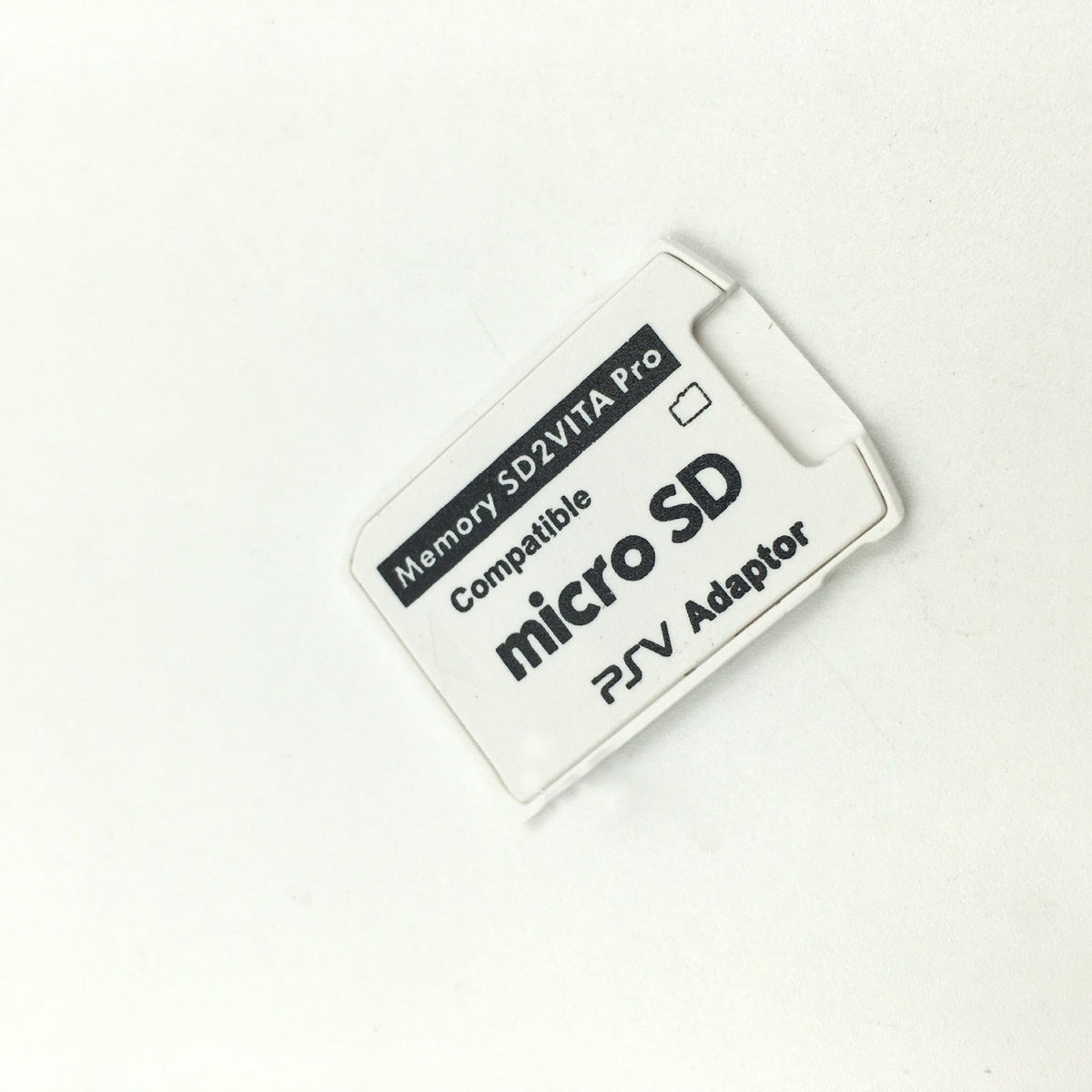 Memory Card Version Revolution Card Holder Cato, compact card holder shown from the front