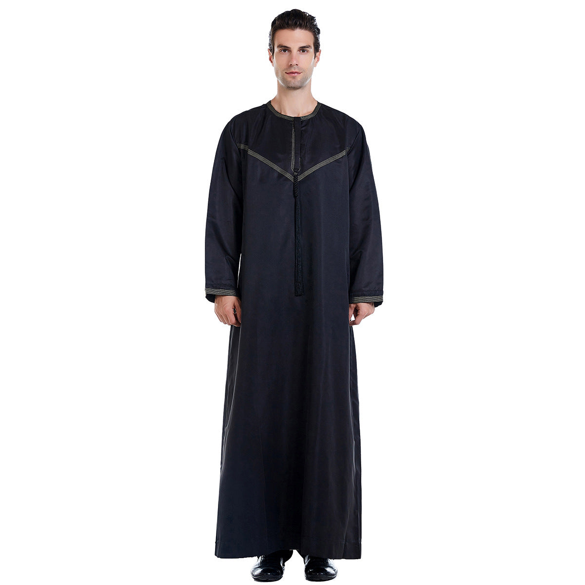 Summer Arab Middle Eastern men's robe with flowing full-length design in lightweight fabric