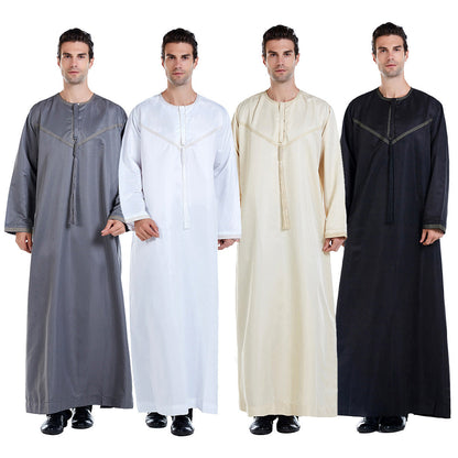 Summer Arab Middle Eastern men's robe in lightweight fabric, front view