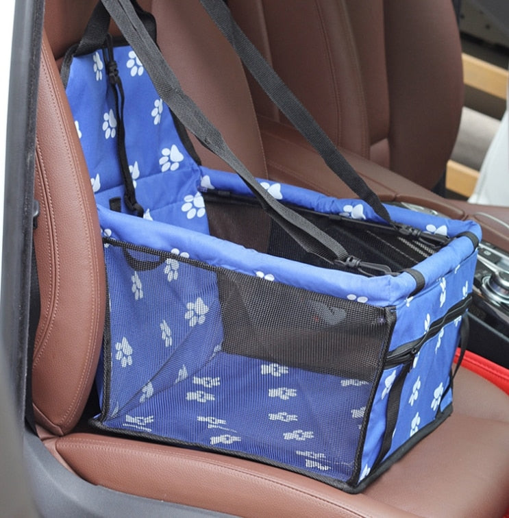 Breathable Pet Car Bag for comfortable pet travel, gray carrier with mesh ventilation panels