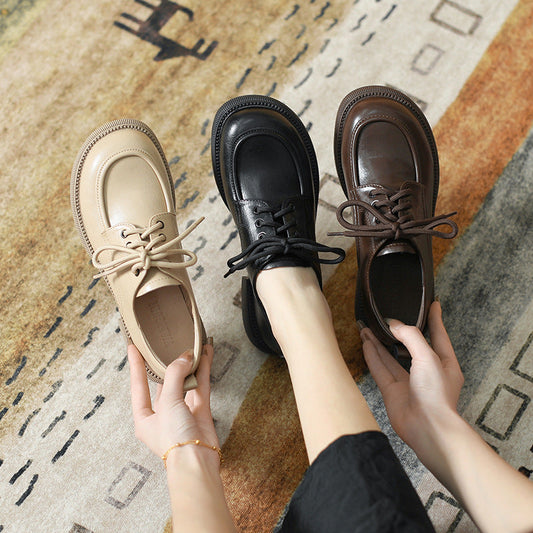 Women's soft-soled British-style lace-up leather shoes in a classic design