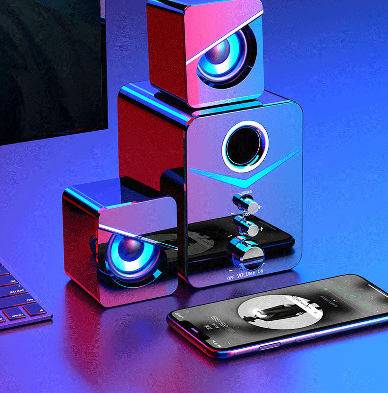 Universal small computer audio speaker for desktop and notebook use, compatible with home setups