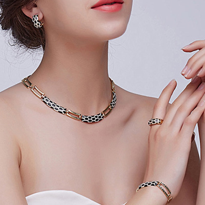 Korean-style diamond earring and necklace set with sparkling stones in an elegant matching design