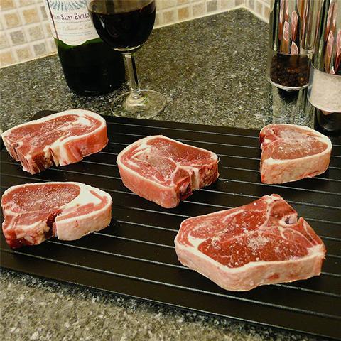 Fast defrosting aluminum thaw tray for quick kitchen food thawing