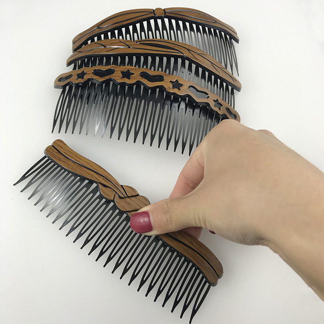 Retro fashion hair comb with decorative vintage-inspired design