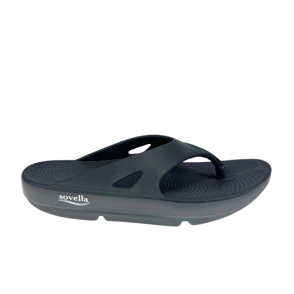 Men's Sovella Active Recovery Sandals by Lucky Feet Shoes in dark grey with thong design, designed for comfort and recovery.