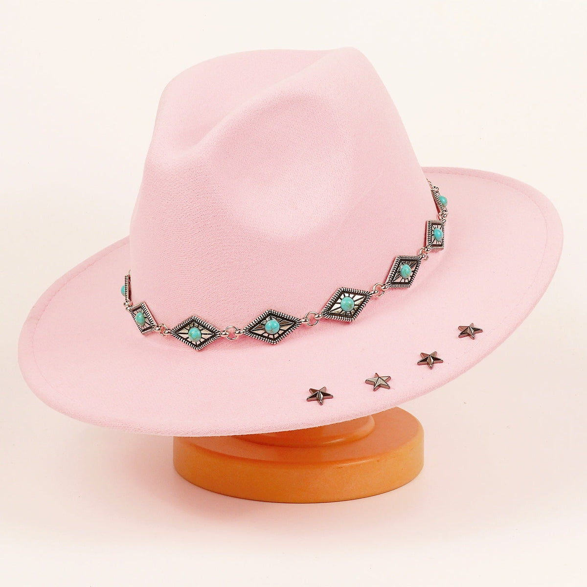 Vintage-patterned denim hat with a fashionable, versatile design