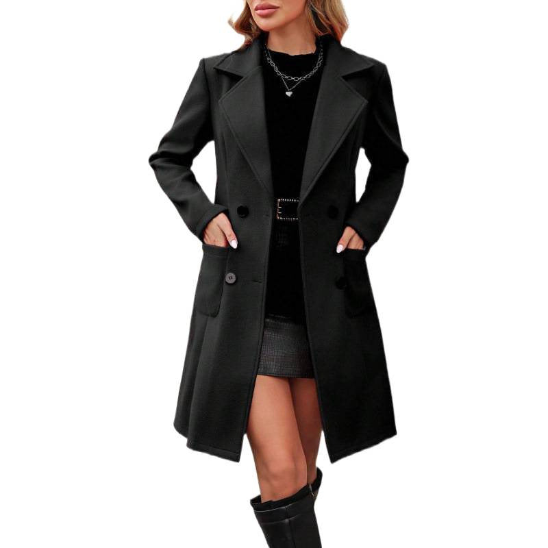 Elegant women's wool suit coat in refined style