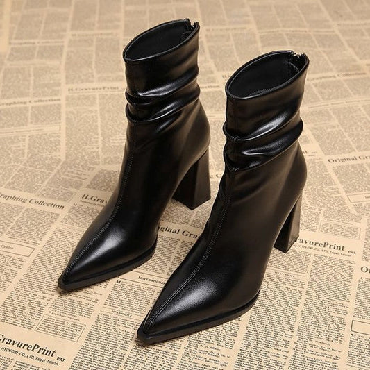 Pointed-toe velvet-lined warm high-heeled boots for women in a sleek design