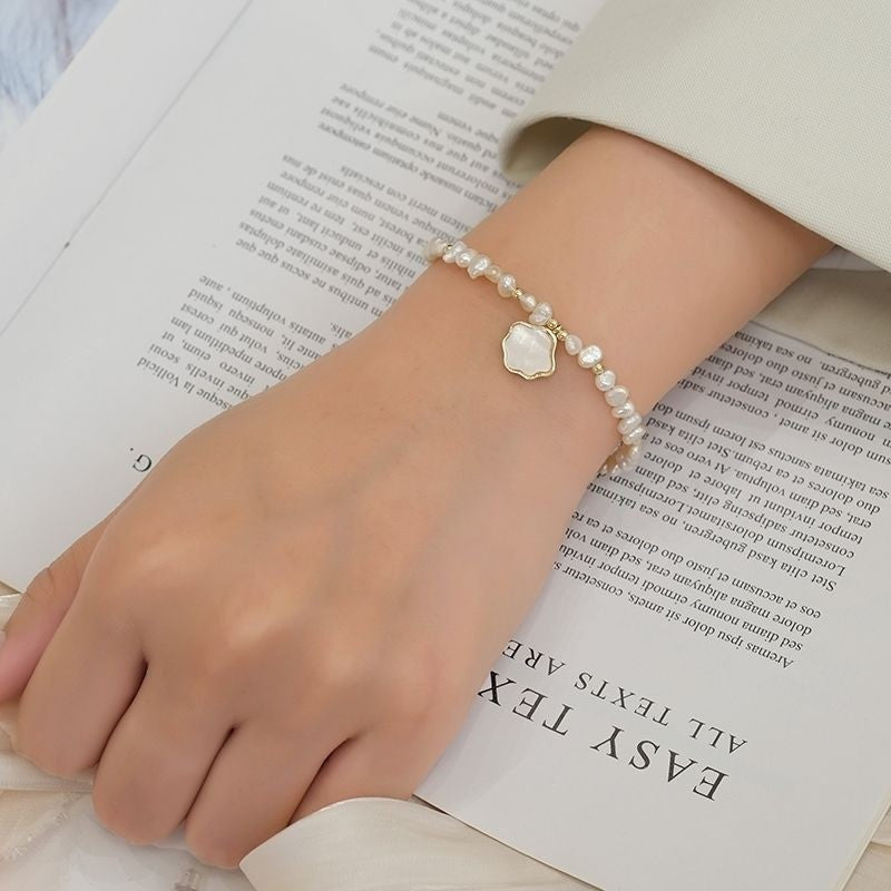 Women's freshwater shell and freshwater pearl necklace bracelet jewelry set