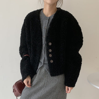 Women's V-neck short loose padded lambswool coat in a neutral color