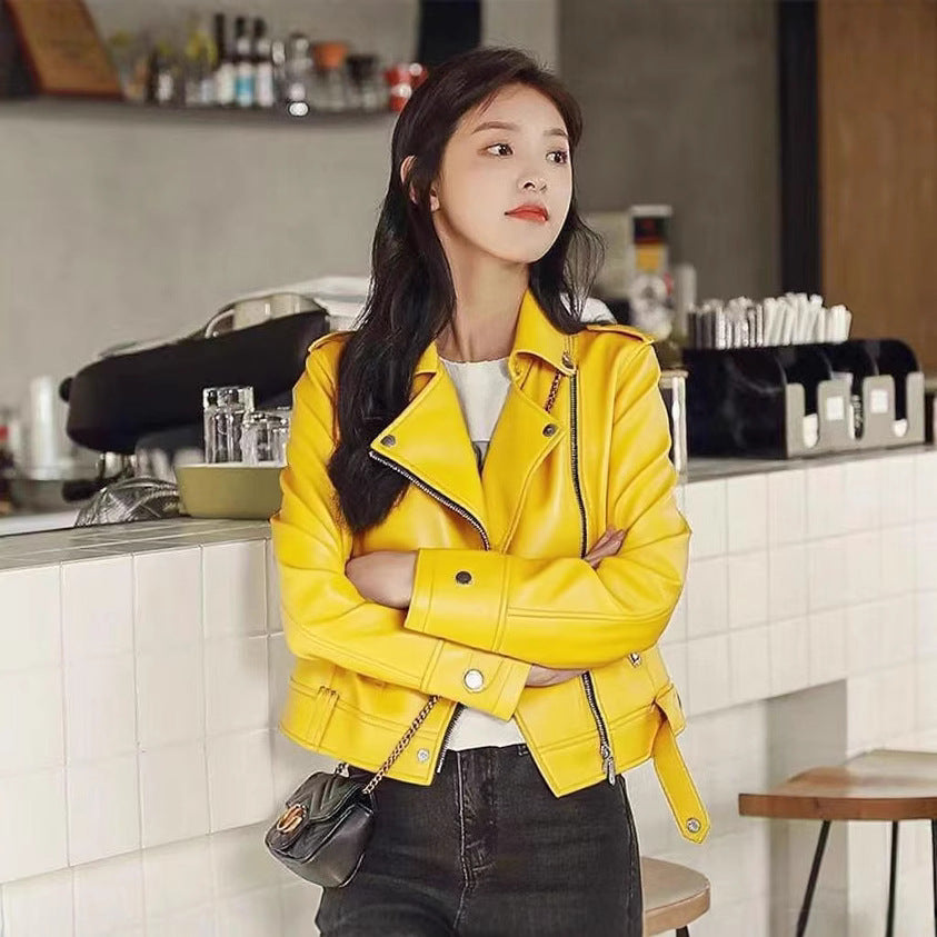 Short slim-fit PU leather jacket in black, front view