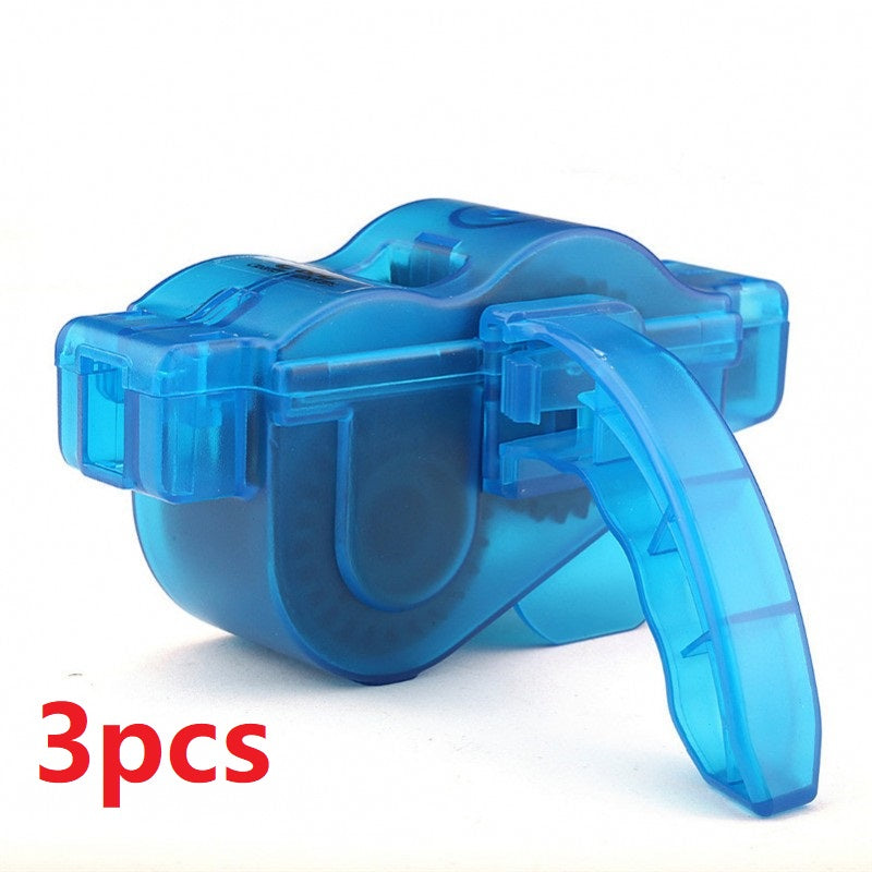 Clean bicycle maintenance chain close-upcuntegn