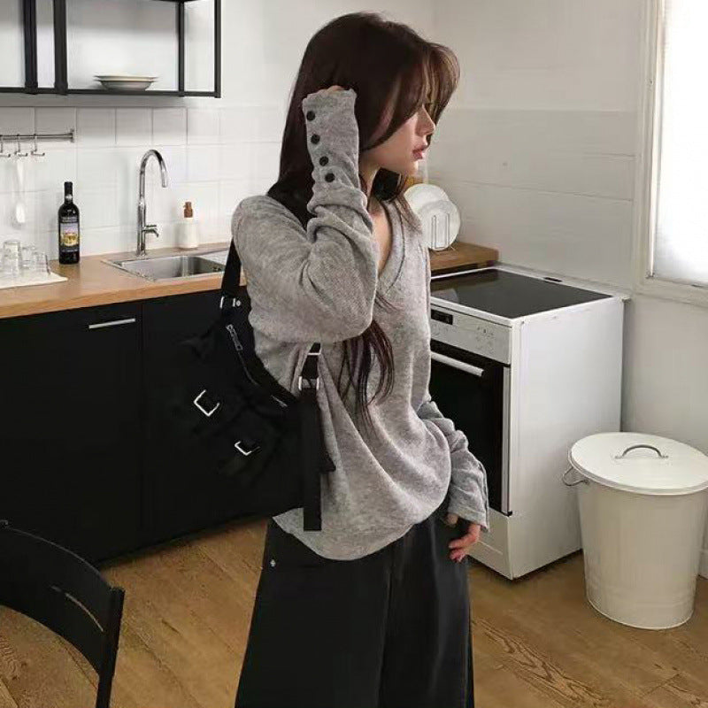 Korean-style elegant versatile top with slit cuffs, front and back view