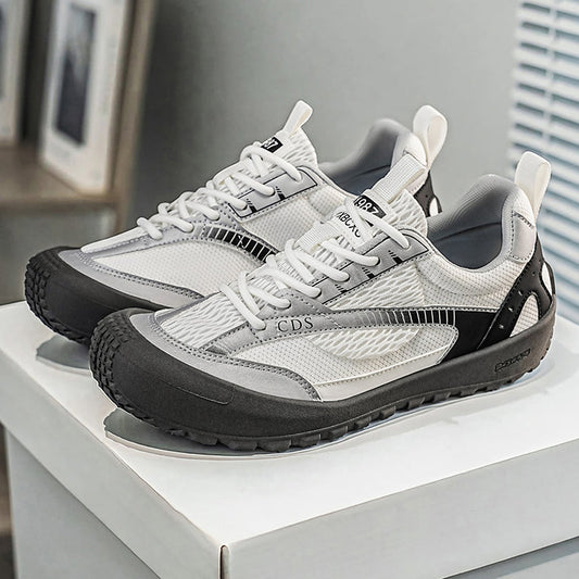 Men's lightweight slip-on skate shoes, versatile casual sneakers in a trendy design