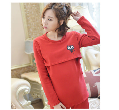 Maternity thermal underwear set with long sleeves and full-length bottoms in soft, warm fabric