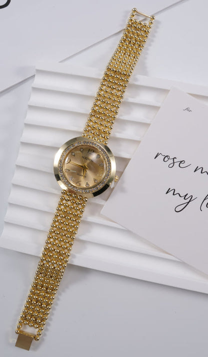 Women's steel belt quartz sports watch with a round dial and metal bracelet building a contact email list.