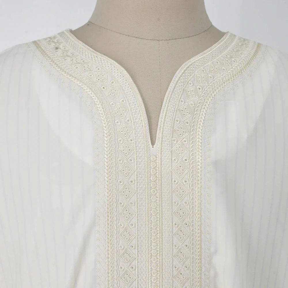 White ethnic style loose casual embroidered Muslim robe with long sleeves