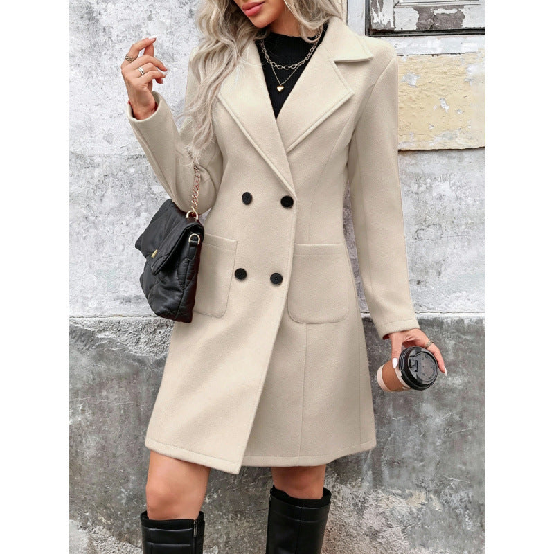 Elegant women's wool suit coat with refined style in a classic tailored design