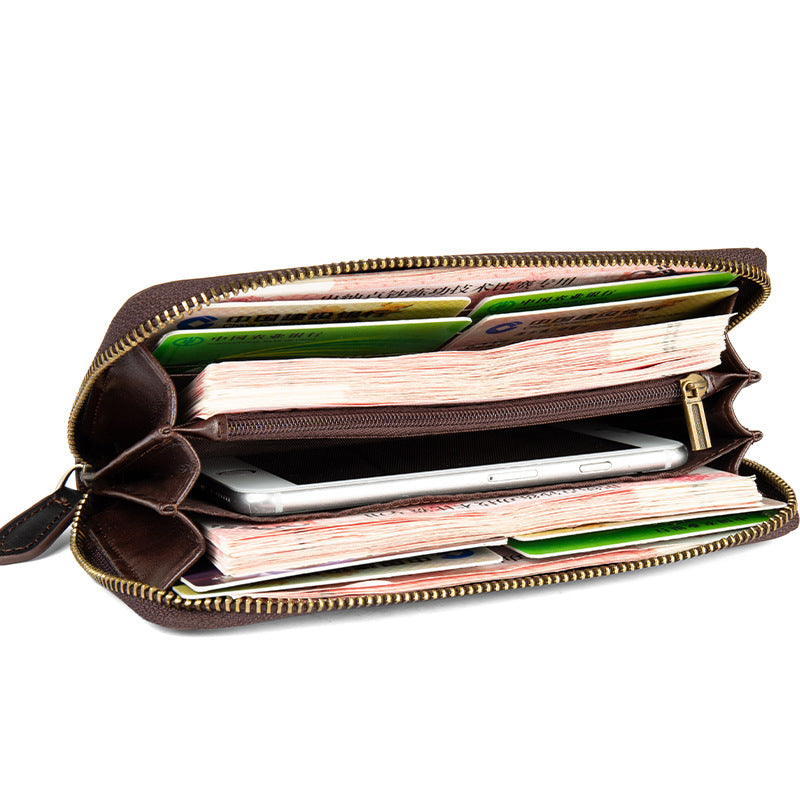 Women's retro casual zipper wallet in faux leather with compact design and multiple card slots