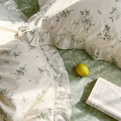 Broken Spring and Autumn Girl bedding sheet and quilt cover set of three, floral design