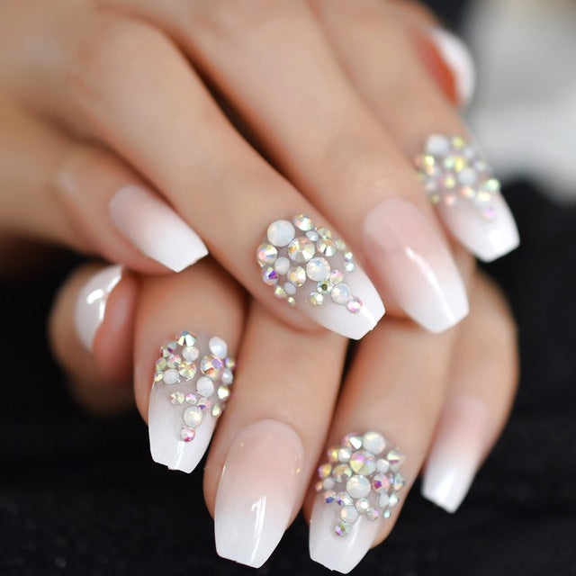 Metal false nails for women, metallic press-on manicure set close-up