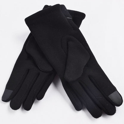 Black riding warm gloves with insulated design for equestrian use