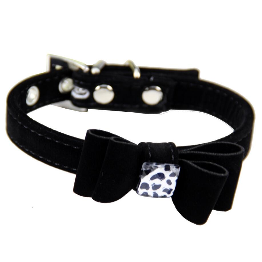 Flannelette dog collar with bow tie by My Store