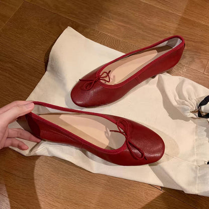 French-style round-toe low-cut bow flat shoes in an elegant design