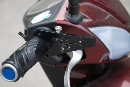 Fixed speed motorcycle throttle card circuit board close-up