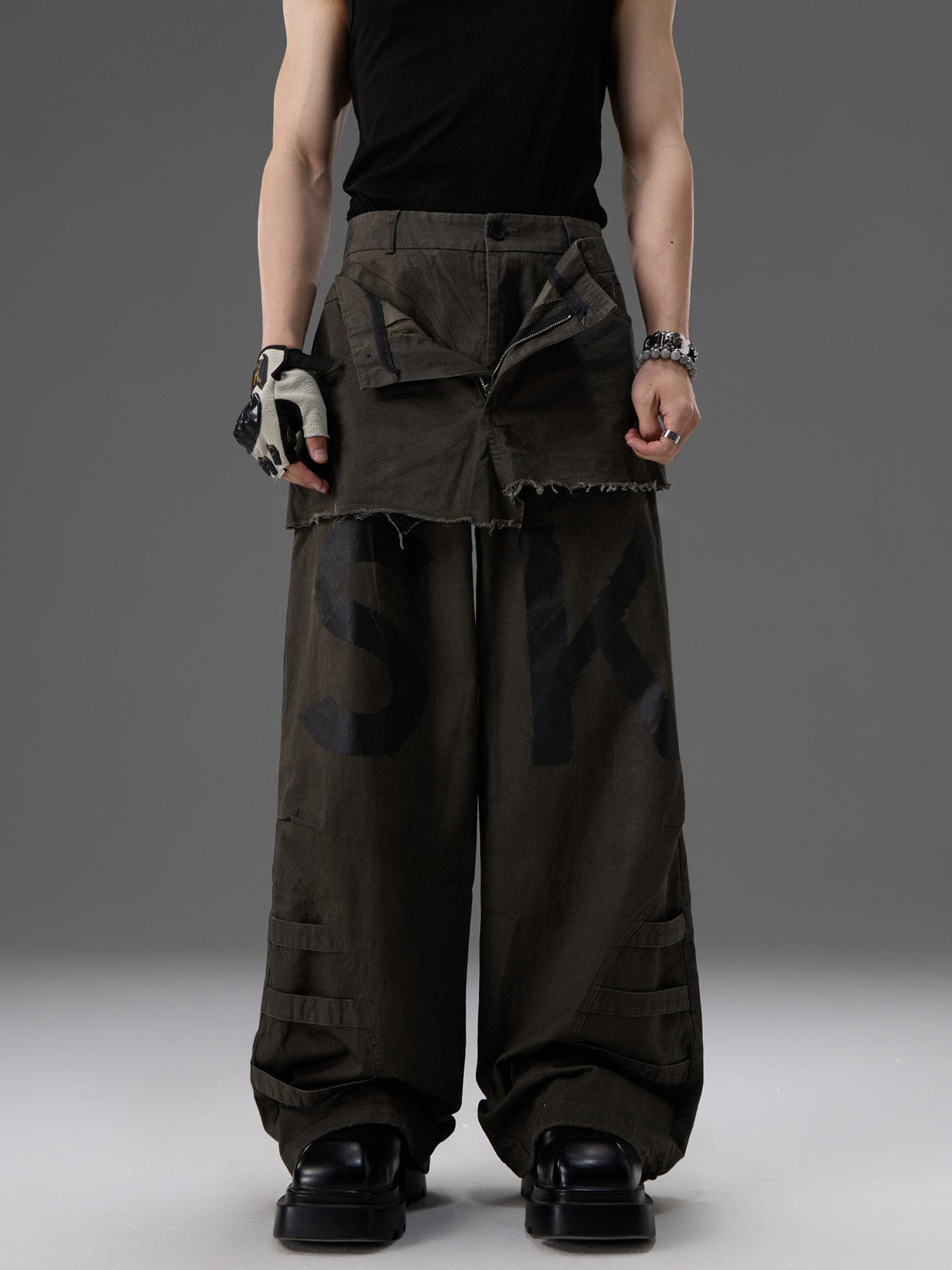 Mock-two-piece design straight-leg workwear pants in a structured, utility-inspired style