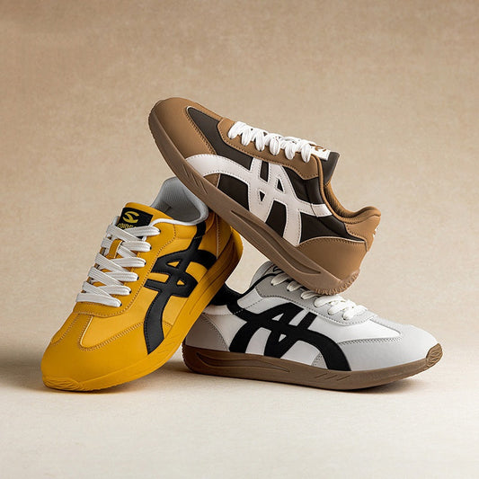 Wide-toe spring-autumn training shoes with large size and soft sole, viewed from the side