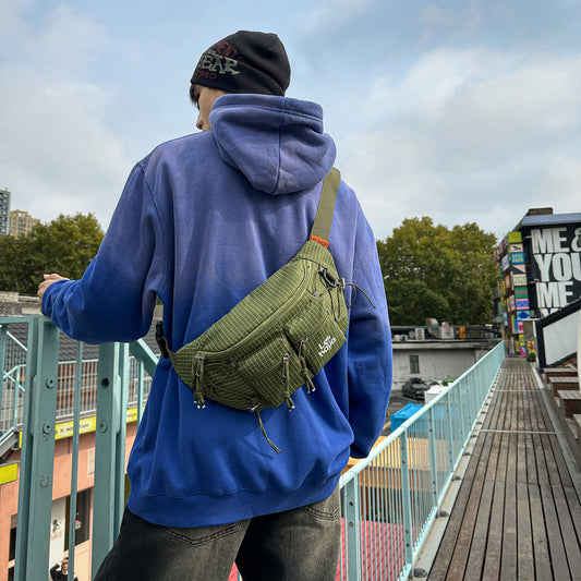 Workwear-style outdoor hiking waist bag, lightweight chest pack for men with adjustable strap and multiple pockets