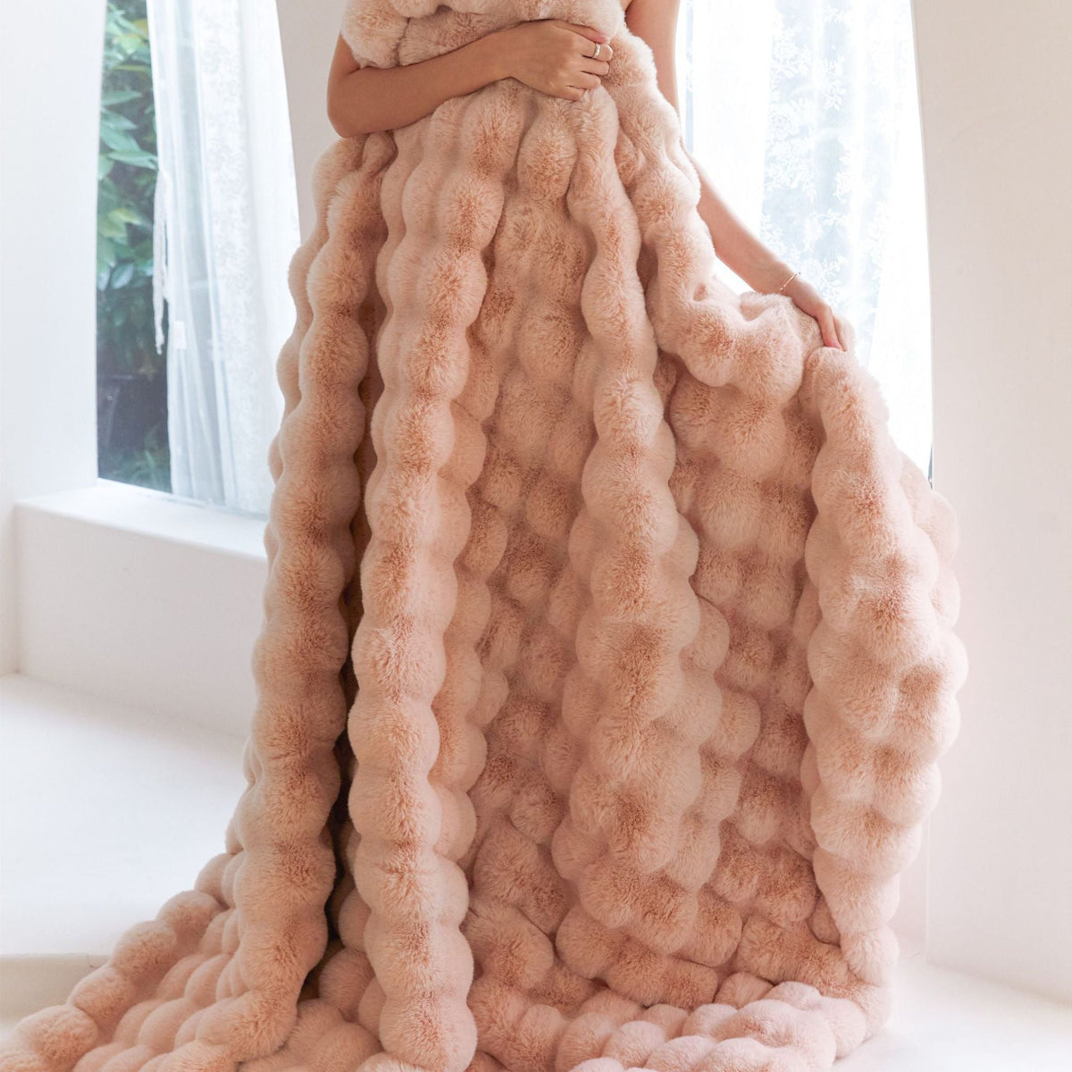 Rabbit bubble velvet thickened polyester nap blanket quilt with textured plush surface