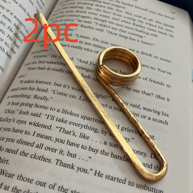 Creative books ornament bookmark reading accessory in a decorative design