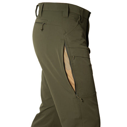 GameGuard Agave Guía Grande™ hunting pants showing durable fabric and multiple pockets with a camouflage pattern.