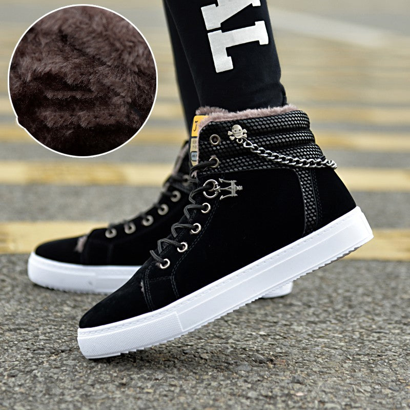 Men's casual fleece-lined fashion sneakers in a low-top design