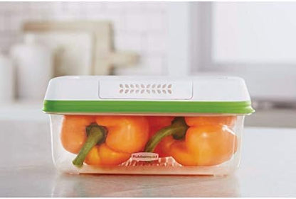 Clear Rubbermaid FreshWorks Saver produce storage container, large short 11.3-cup size for fresh fruits and vegetables.