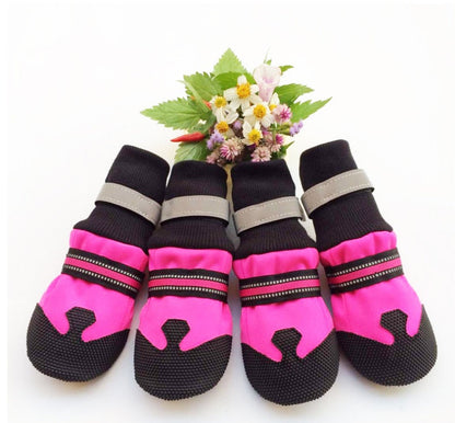 Waterproof dog boots for large and medium dogs, four-piece set in black with reflective trim