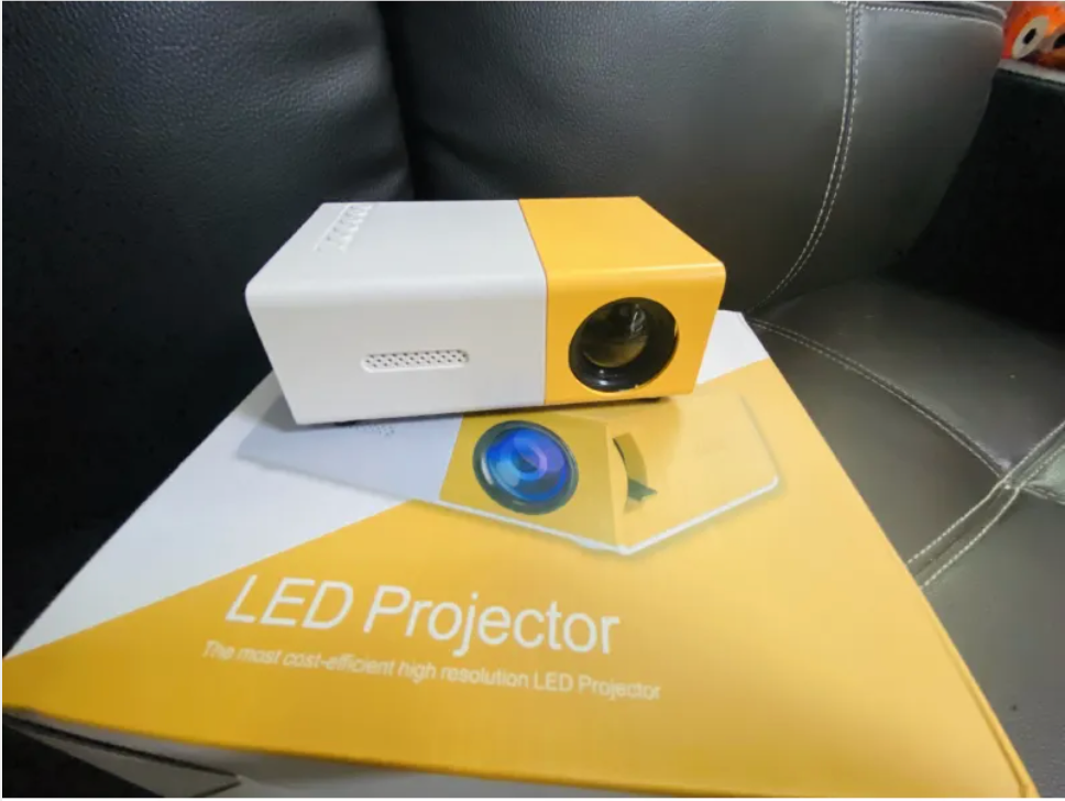 CinemaLite Home Projector