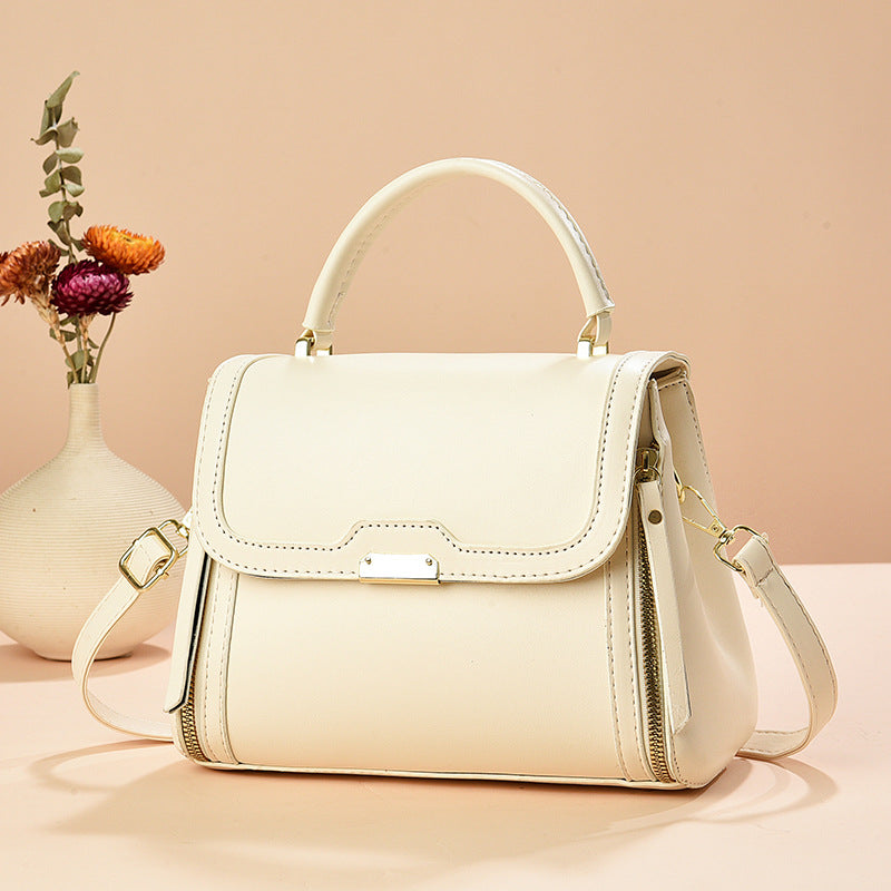 Solid-color single-shoulder crossbody bag in a versatile, stylish design