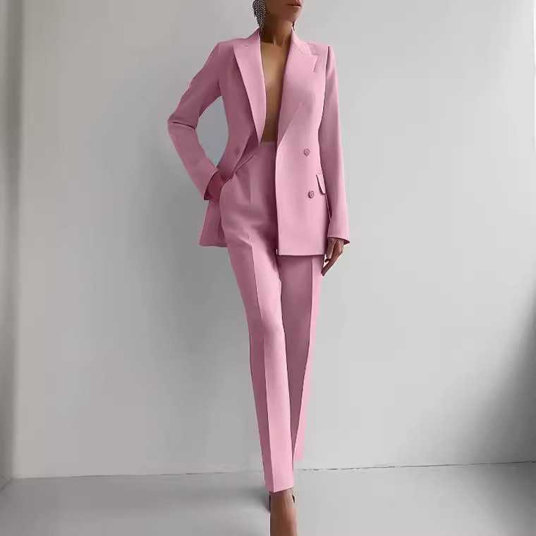 Fashionable Women's Suit