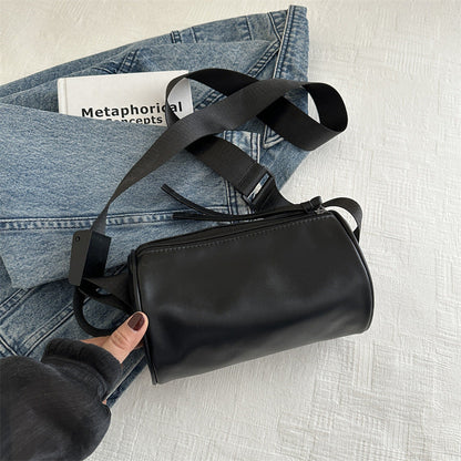 Simple fashion crossbody shoulder bag in a compact, minimalist design