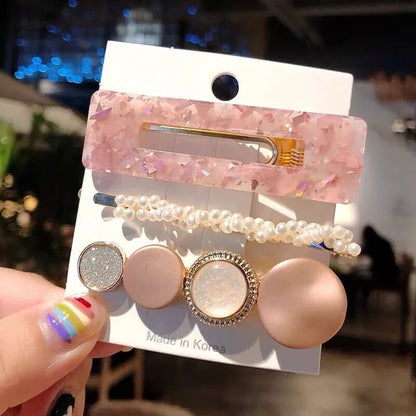 Pearl hair accessories featuring elegant pearl accents for stylish hair decoration