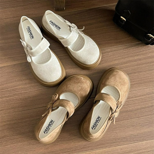White retro French Mary Jane shoes with thick soles, round toes, and shallow mouths for women’s summer skirts