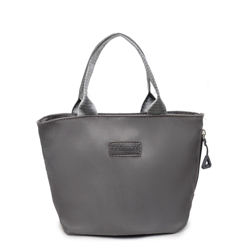 Fashionable women's casual fabric tote handbag, versatile commuter shoulder bag in a simple everyday design