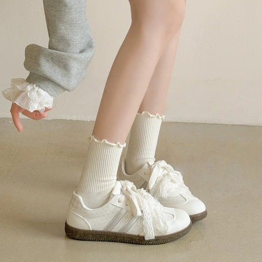 Women's summer breathable flat sneakers with lace-up design, versatile comfort shoes