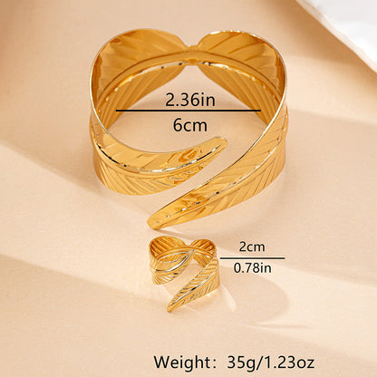 Women's alloy geometric open bracelet with a minimalist personality design