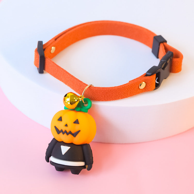 Halloween pet collar decoration in festive design for dogs and cats
