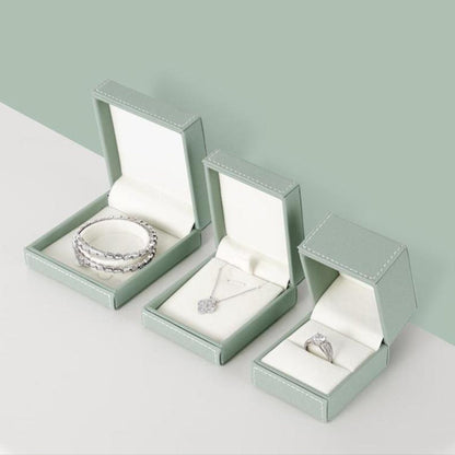 Jewellery box ring storage box with compartments for organizing rings and small jewelry